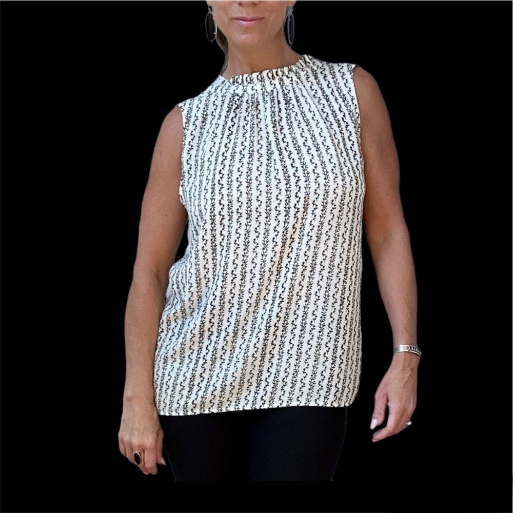 LOFT Black & White Sleeveless Blouse Size S